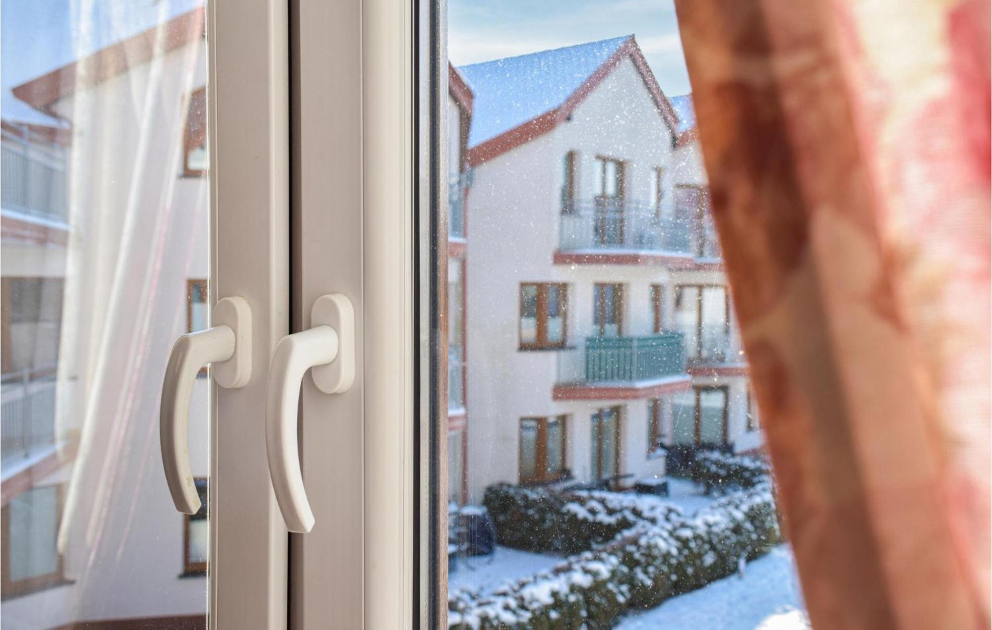 Nice Apartment In Darlowko With Wifi Exterior photo