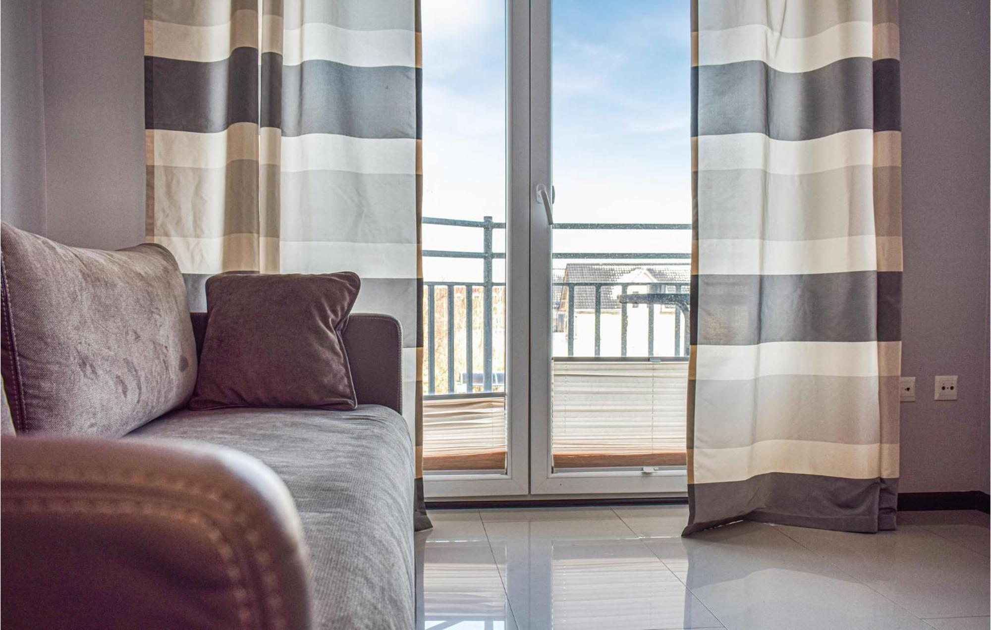 Nice Apartment In Darlowko With Wifi Exterior photo